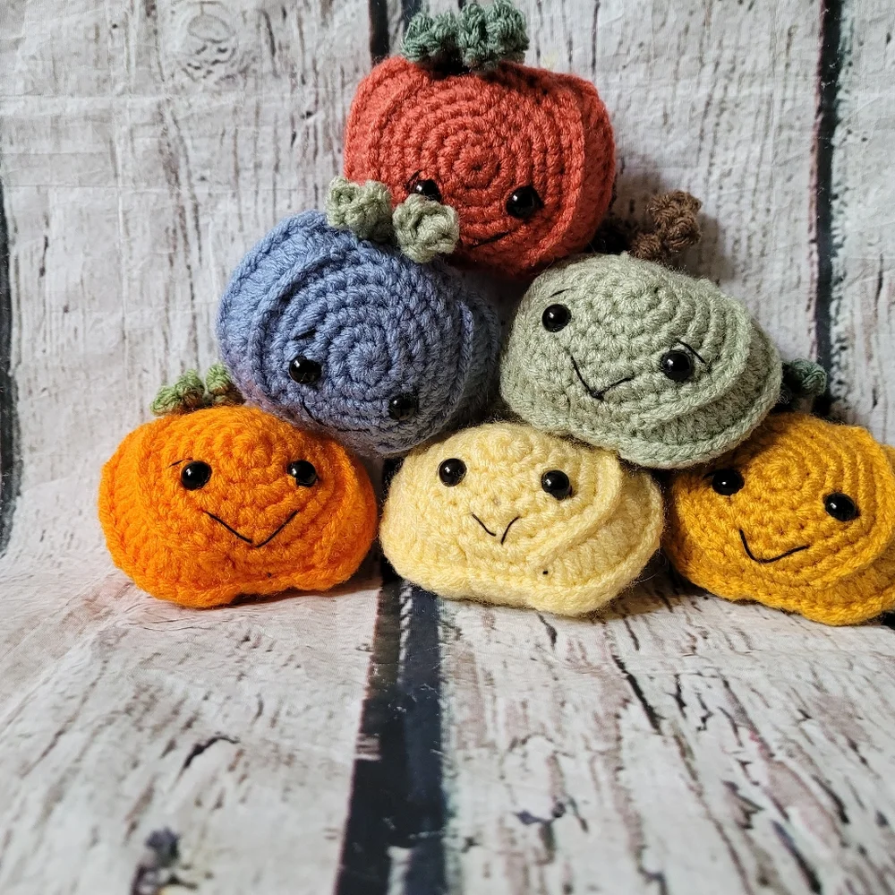 Crochet smiling pumpkin set